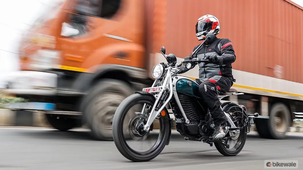 Royal Enfield Flying Flea C6 Left Front Three Quarter Image – BikeWale