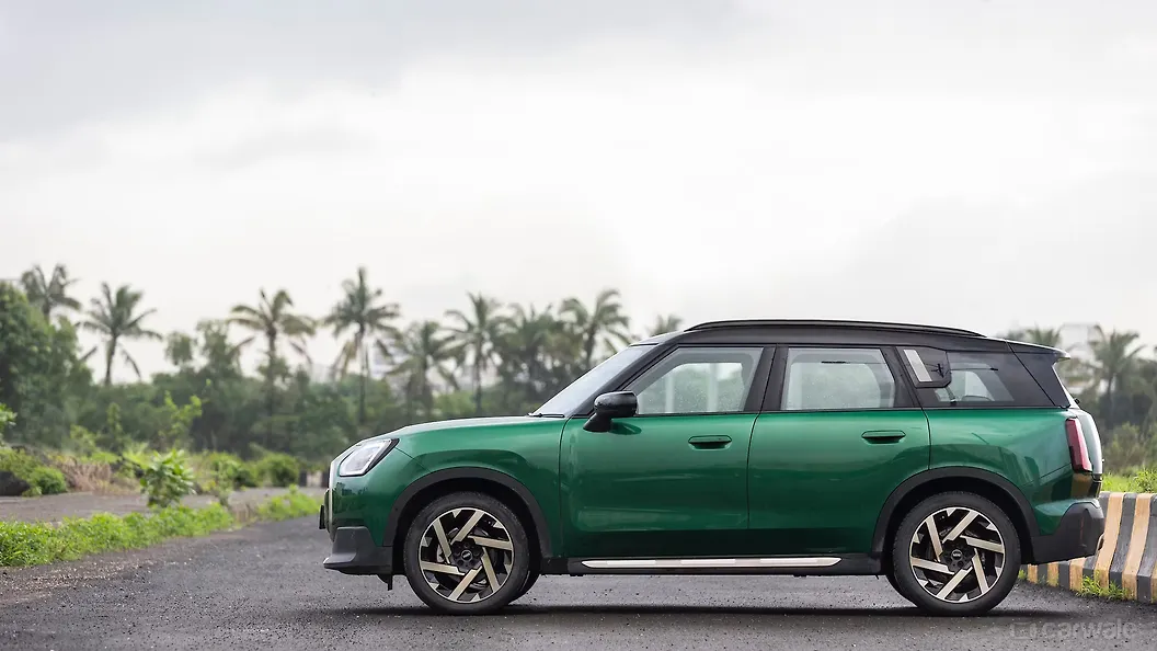 Mini Countryman C Left Side View