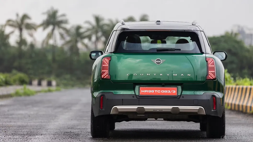 Mini Countryman C Rear View