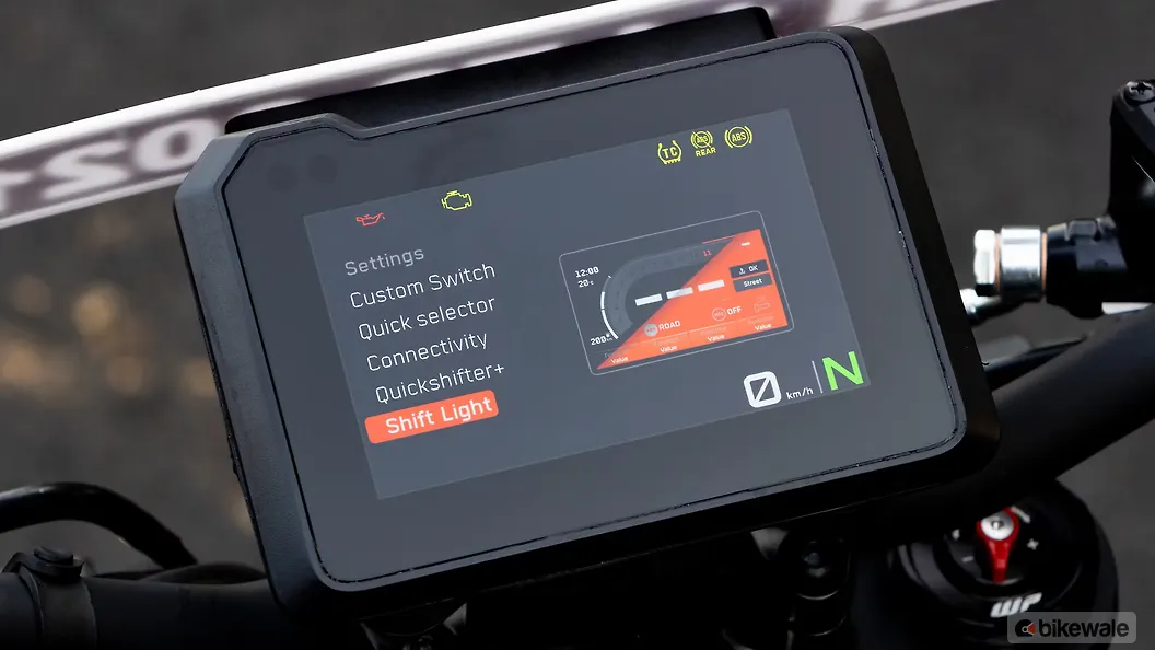 KTM 390 Duke Gear Shift Indicator Image – BikeWale
