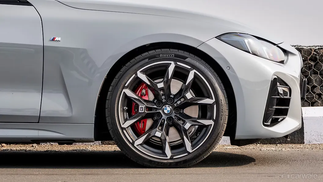 BMW M440i Front Fender