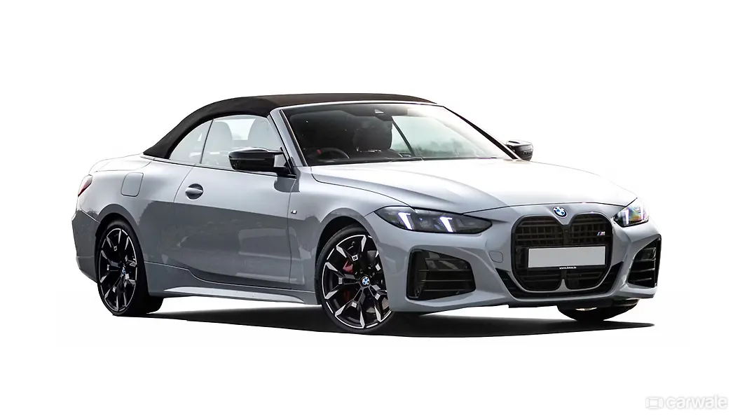 बीएमडब्ल्यू M440i ठीक सामने तीन चौथाई