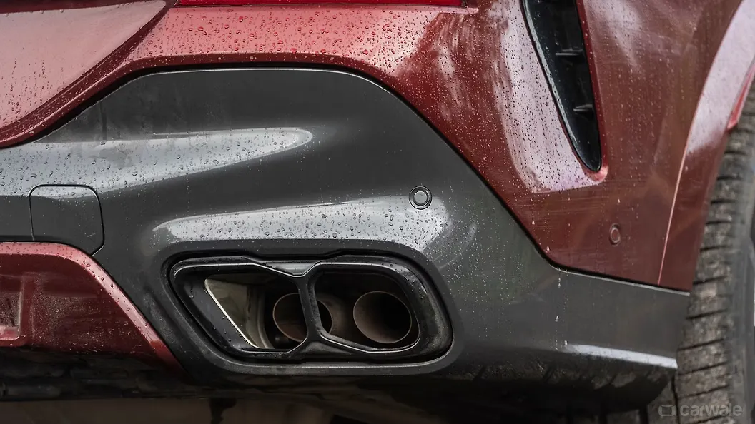 BMW X6 Exhaust Pipes