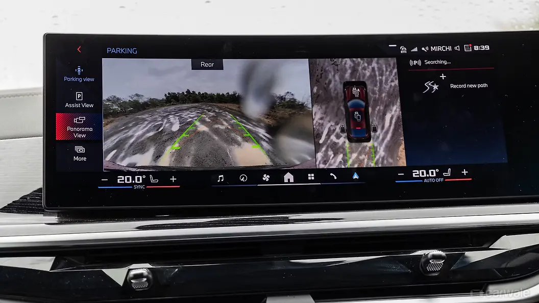 BMW X6 360-Degree Camera Control BMW X6 360-Degree Camera Control