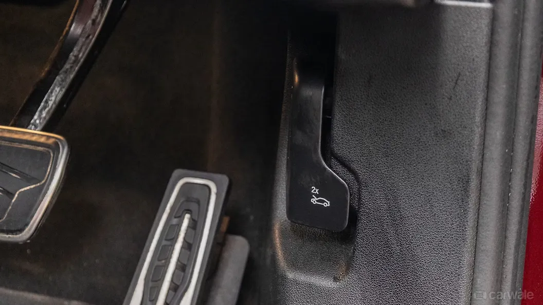 BMW X6 Bonnet/Hood release