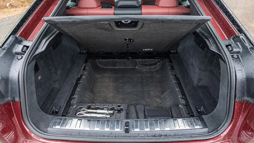 BMW X6 Bootspace