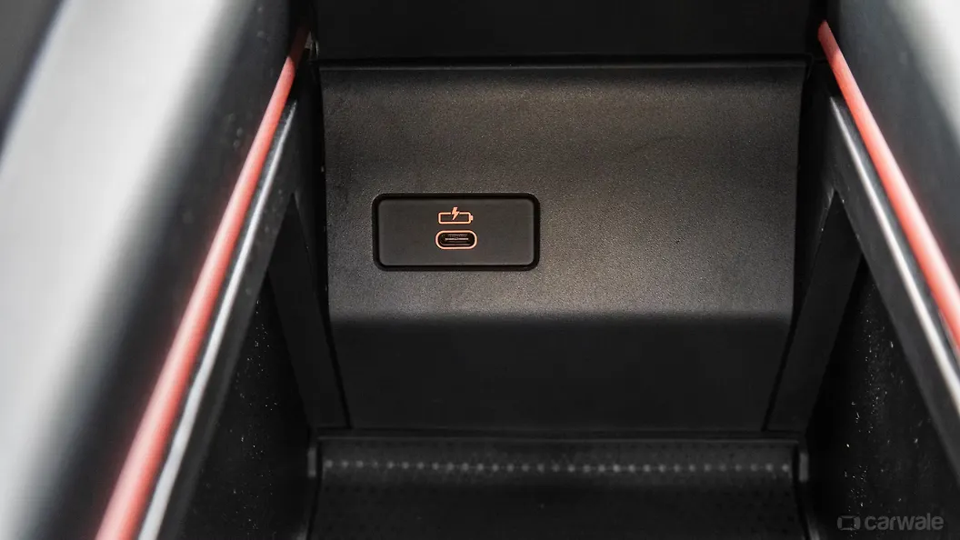 BMW X6 USB Port/AUX/Power Socket/Wireless Charging BMW X6 USB Port/AUX/Power Socket/Wireless Charging