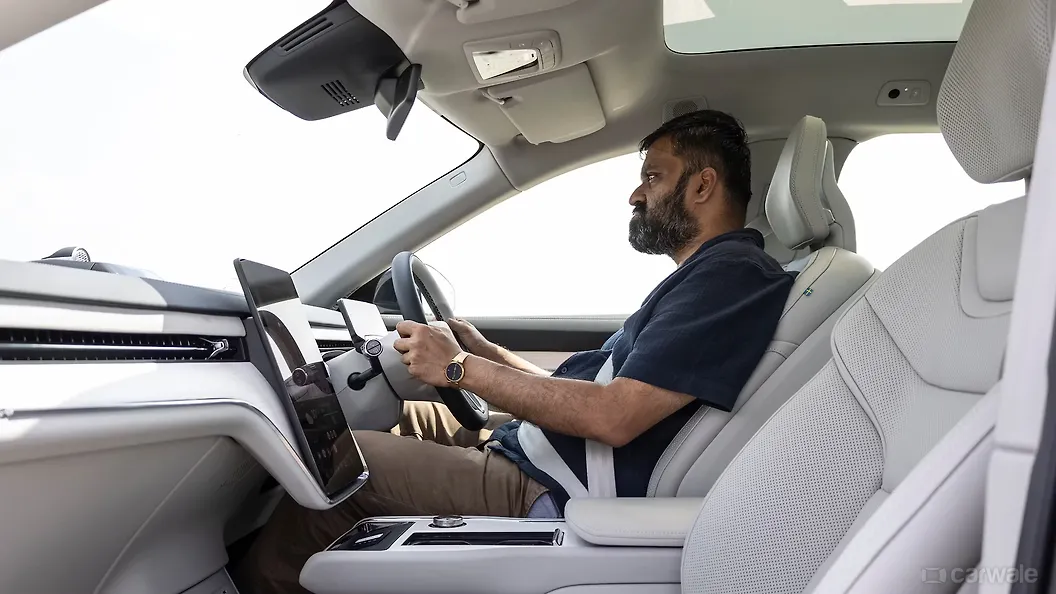 Volvo EX90 Front Row Seats