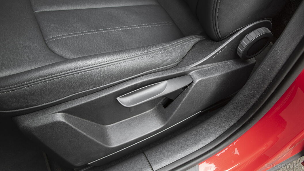 Audi Q2 Seat Adjustment Manual for Front Passenger