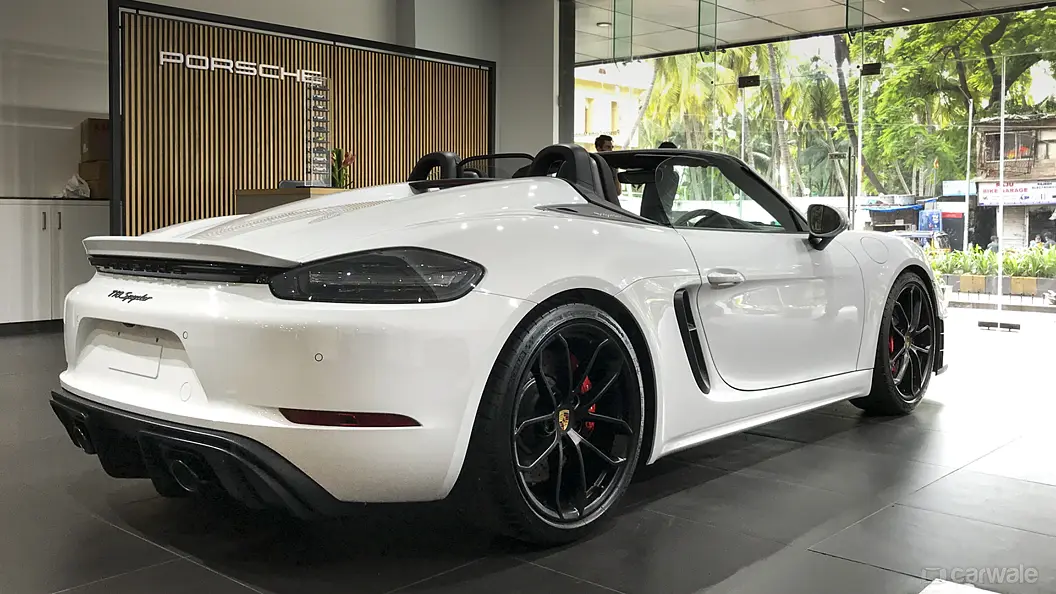 Porsche 718 Right Rear Three Quarter