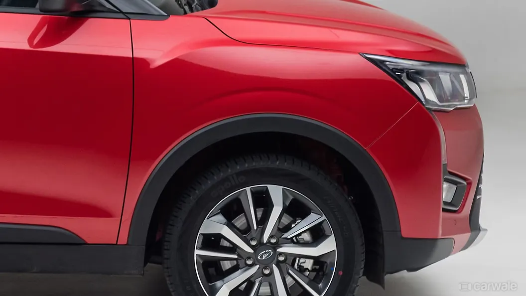 XUV300 Front Fender Image, XUV300 Photos in India CarWale