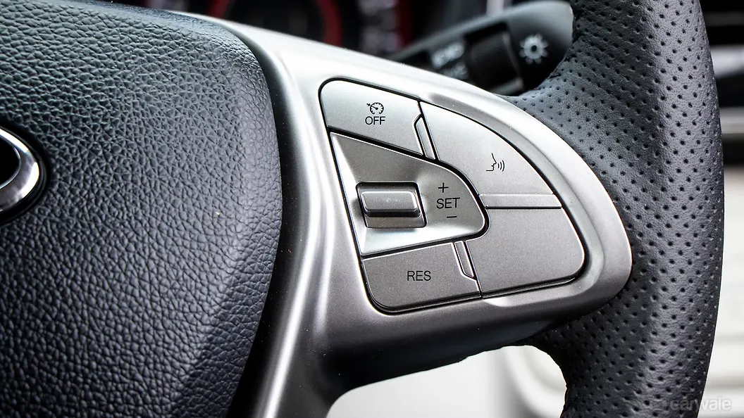 XUV300 Right Steering Mounted Controls Image, XUV300 Photos in India