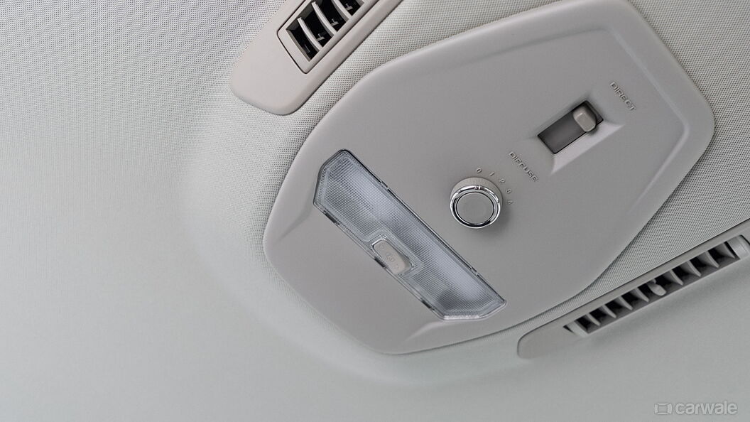 Discontinued Mahindra Marazzo 2018 Second Row Roof Mounted Cabin Lamps