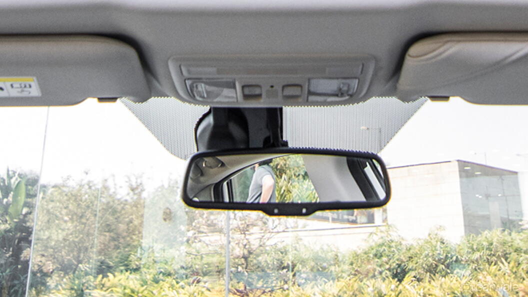 Civic Inner Rear View Mirror Image, Civic Photos in India - CarWale