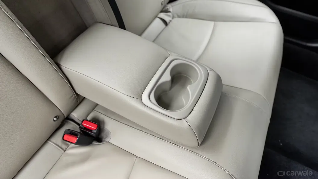 Civic Rear Cup Holders Image, Civic Photos in India CarWale