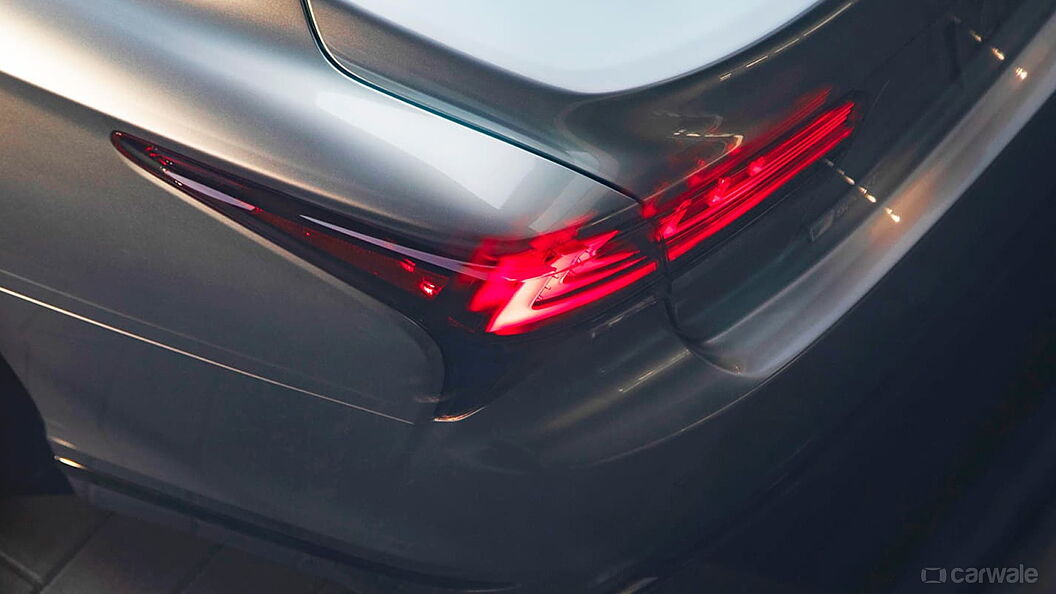 Lexus LS Tail Light/Tail Lamp