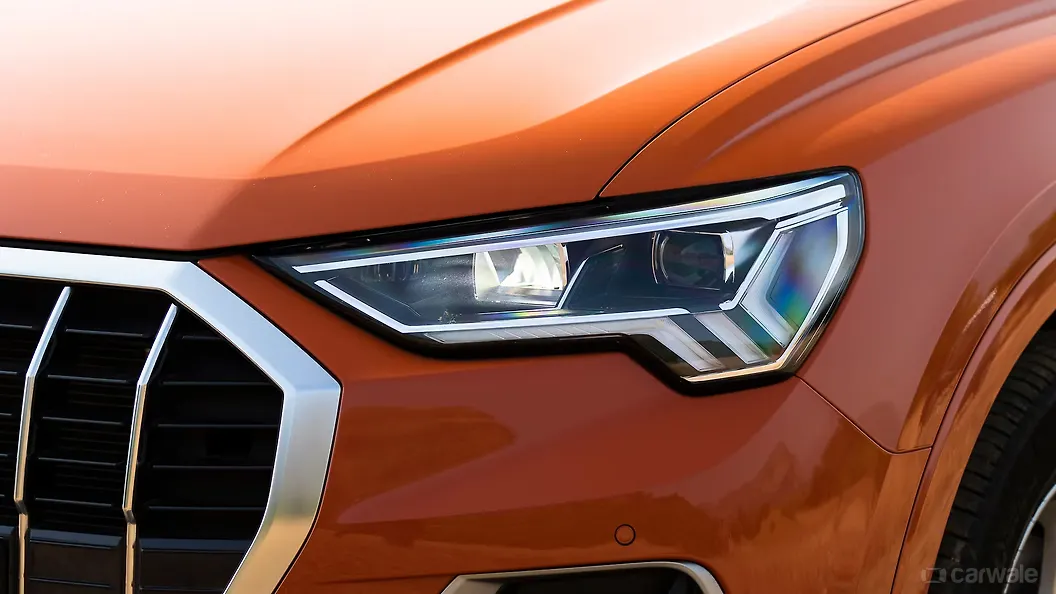 Q3 Daytime Running Lamp (DRL) Image, Q3 Photos in India CarWale