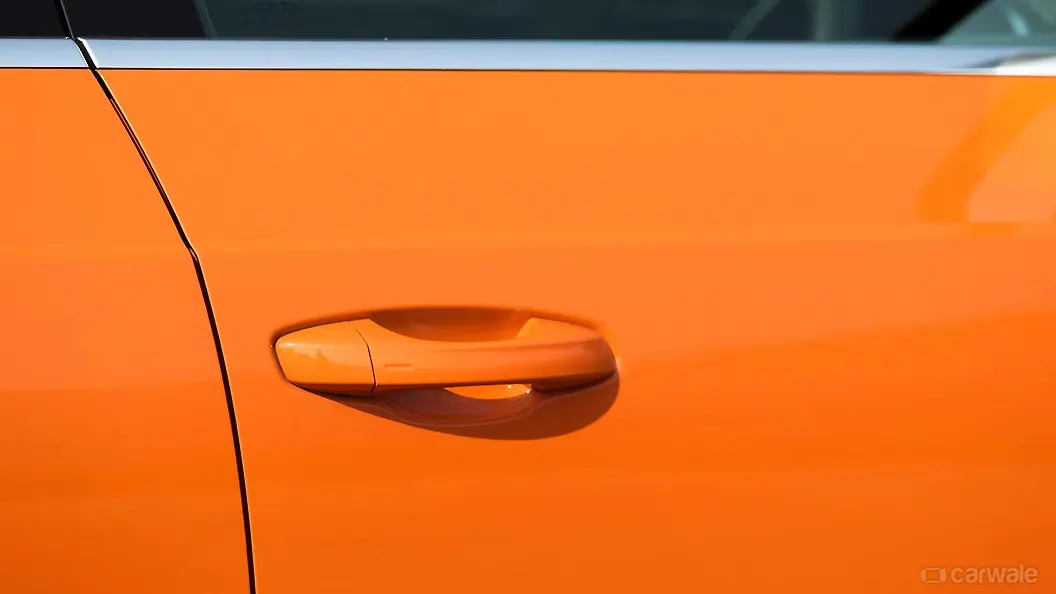 Q3 Front Door Handle Image, Q3 Photos in India CarWale