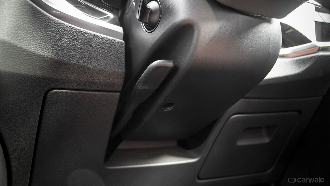 Audi Q3 Steering Adjustment Lever/Controller