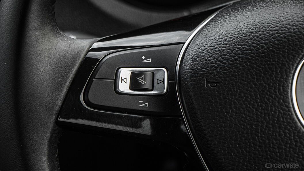 Volkswagen Polo Left Steering Mounted Controls