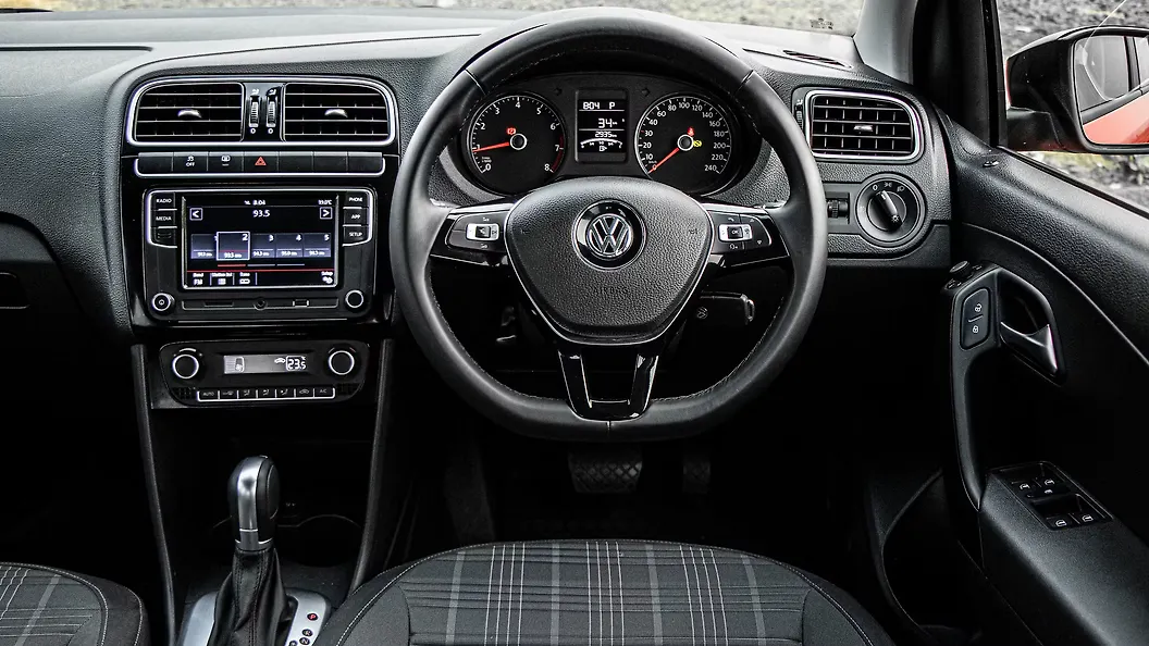 volkswagen polo dashboard