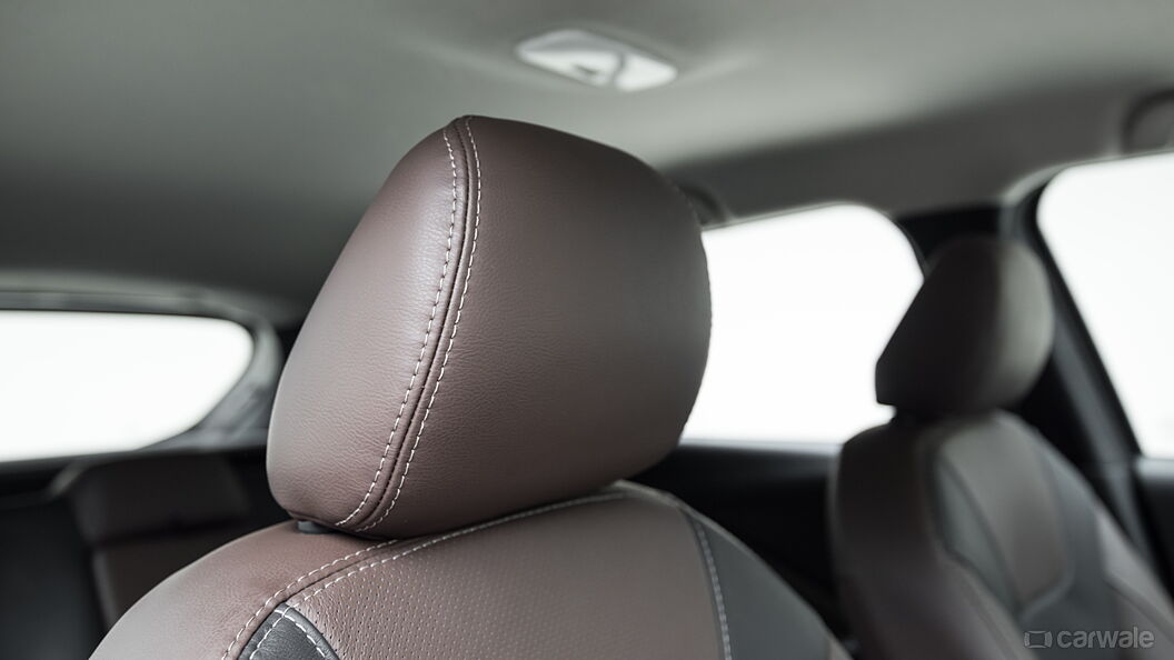 Nissan Kicks Front Seat Headrest