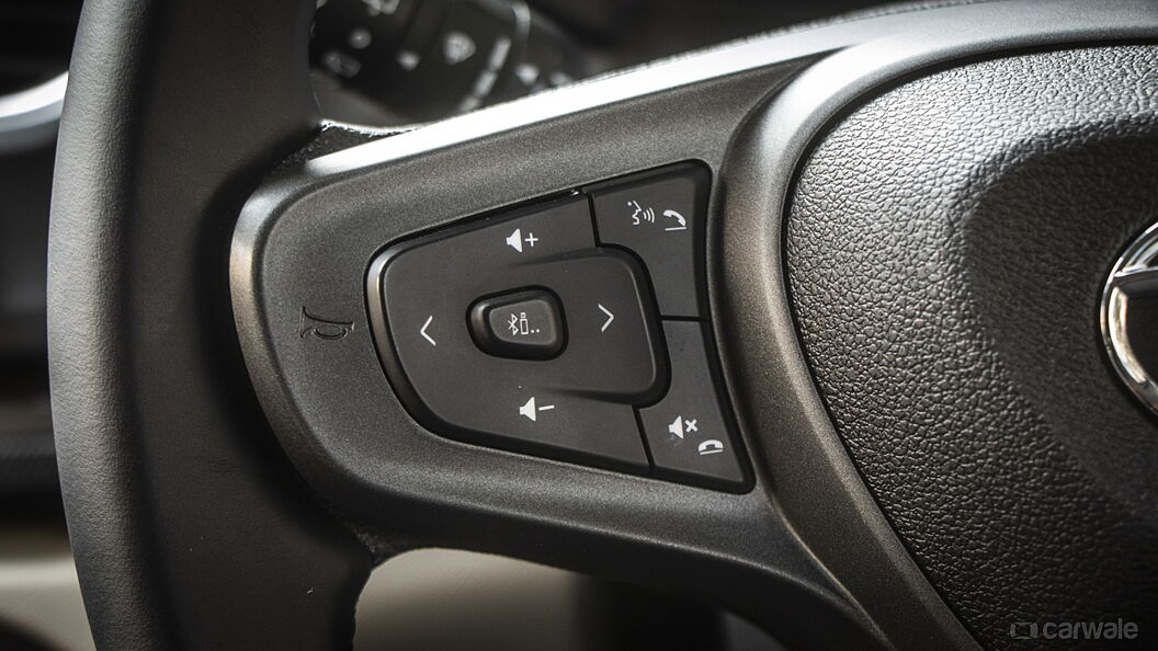Tata Altroz Left Steering Mounted Controls