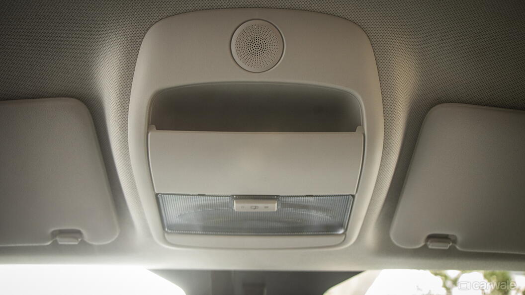 Altroz Roof Mounted Controls/Sunroof & Cabin Light Controls Image ...