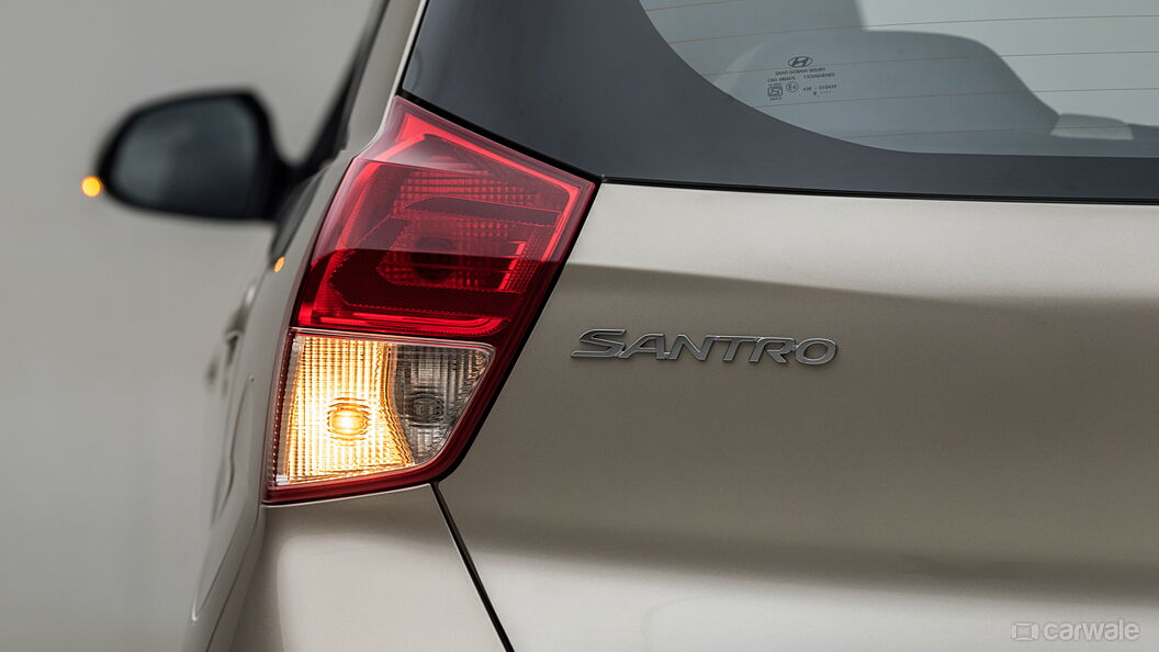 Hyundai Santro Rear Signal/Blinker Light