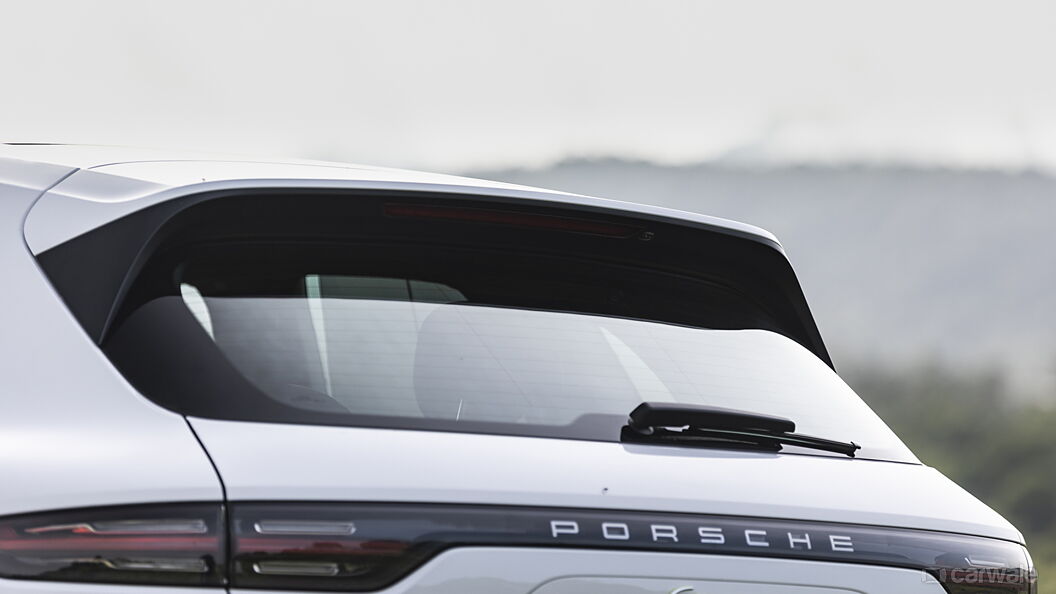 Porsche Cayenne Rear Windshield/Windscreen
