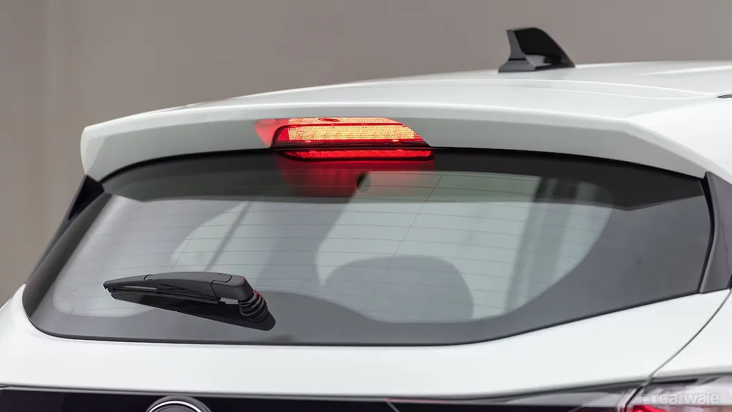 Harrier Rear High Mounted Stop Lamp Image, Harrier Photos in India