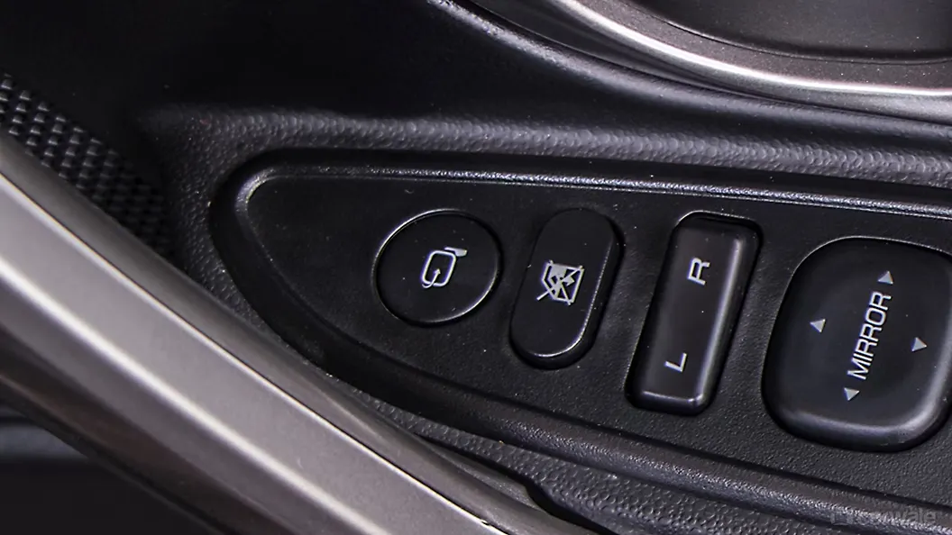 XUV500 Outer Rear View Mirror ORVM Controls Image, XUV500 Photos in ...