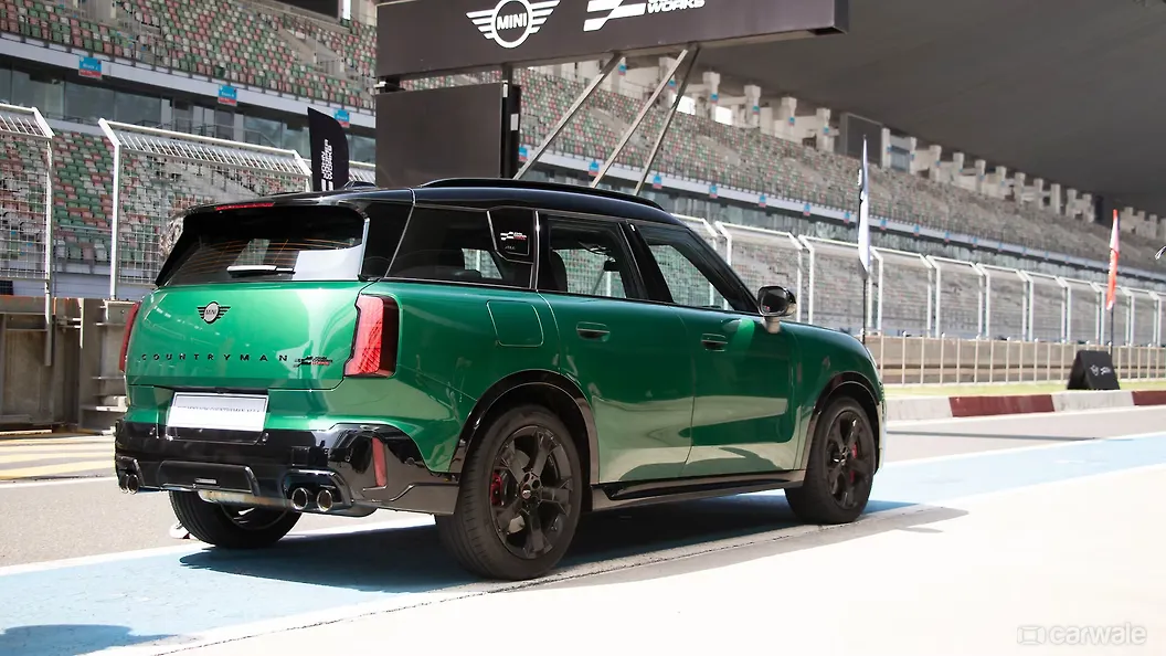 मिनी कंट्रीमैन राइट रियर थ्री क्वार्टर