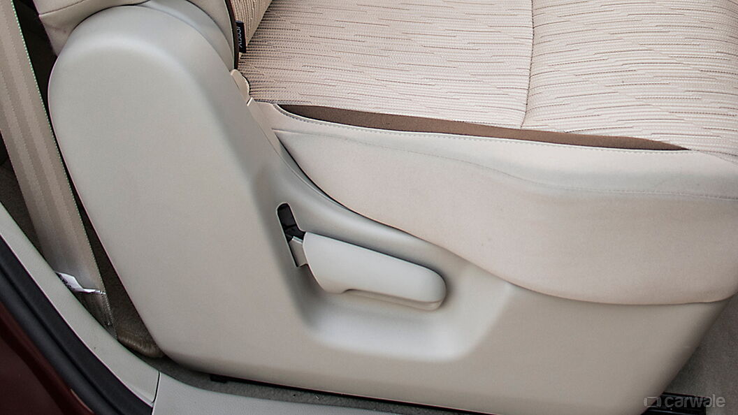Maruti Suzuki Ertiga [2018-2022] Second Row Seat Adjustment Manual