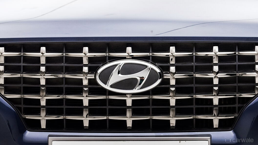 Discontinued Hyundai Venue 2022 Front Logo