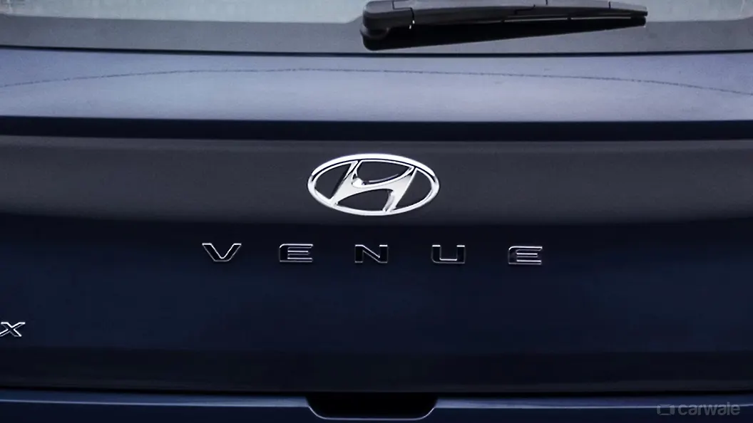 Venue [2019-2022] Rear Logo Image, Venue [2019-2022] Photos in India ...