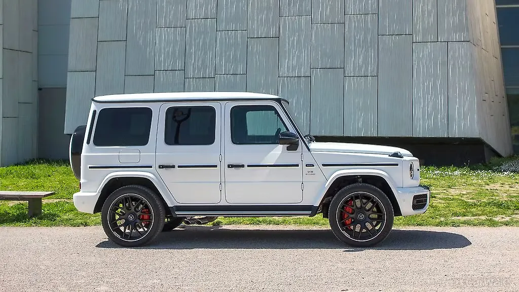 G-Class Rear View Image, G-Class Photos in India - CarWale