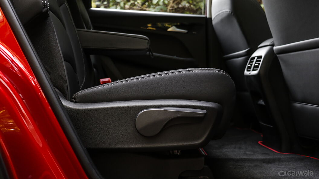 Discontinued MG Hector 2021 Rear Row Seat Adjustment Manual