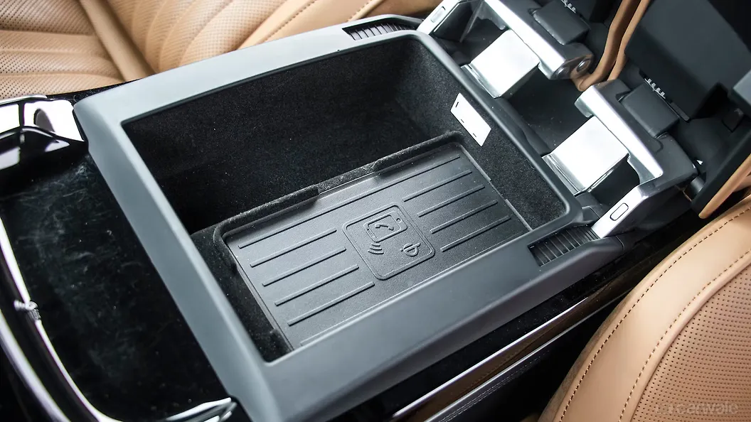 A8 L Front Centre Arm Rest Storage Image, A8 L Photos in India - CarWale