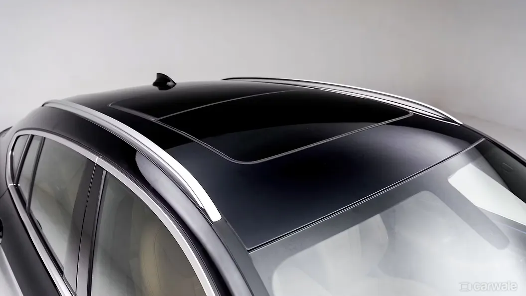 X4 Car Roof Image, X4 Photos in India CarWale