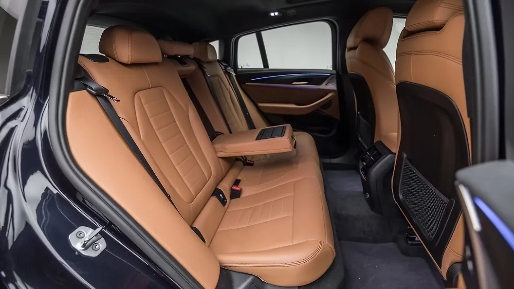 x4-rear-seats x4-rear-seats