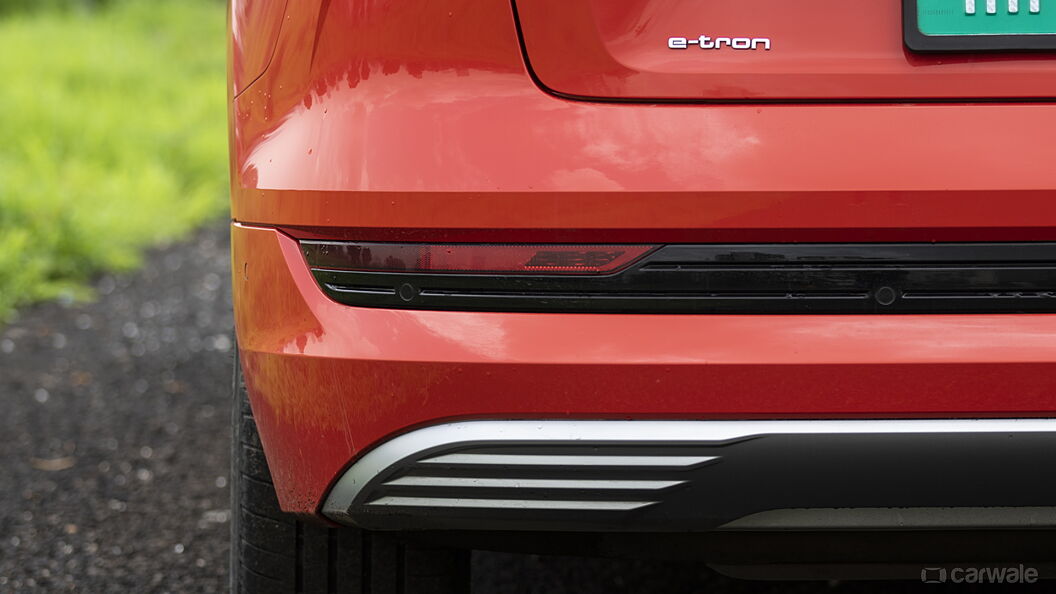 Audi e-tron Rear Fog Lamp