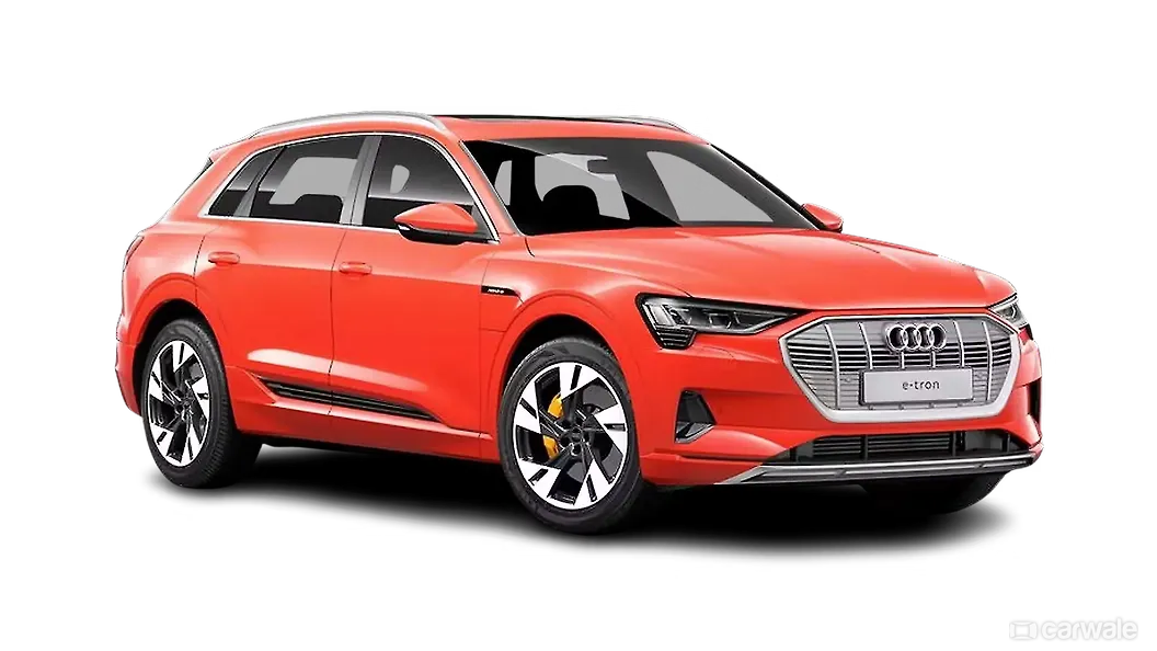 ऑडी ई-ट्रोन ठीक सामने तीन चौथाई