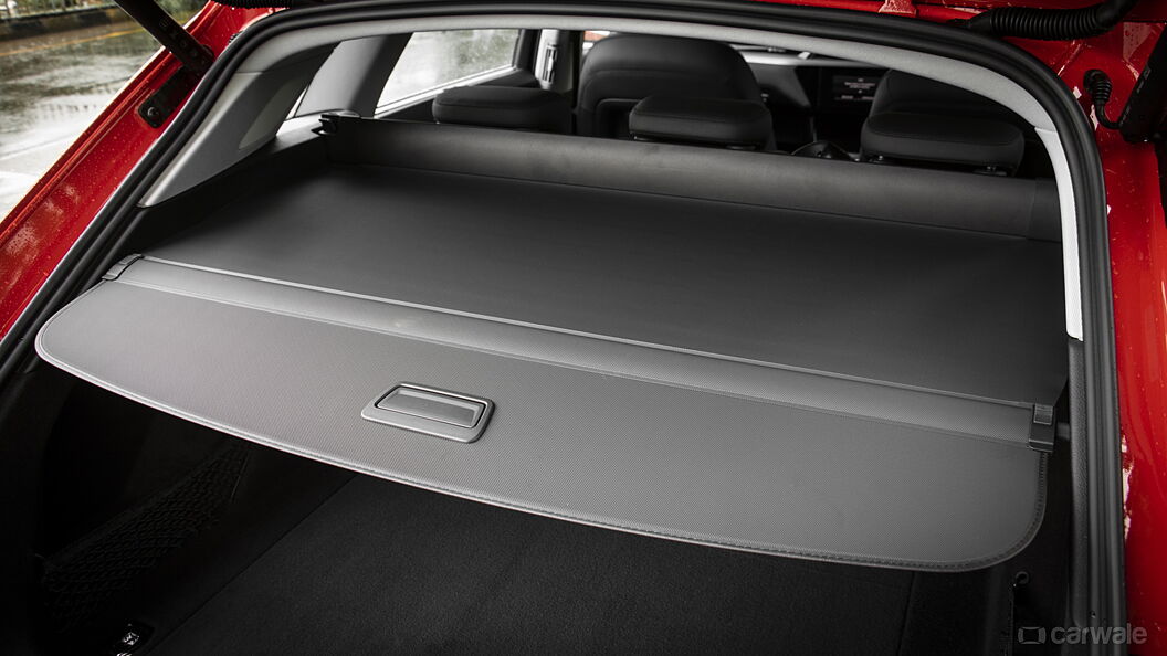 Audi e-tron Bootspace with Parcel Tray/Retractable