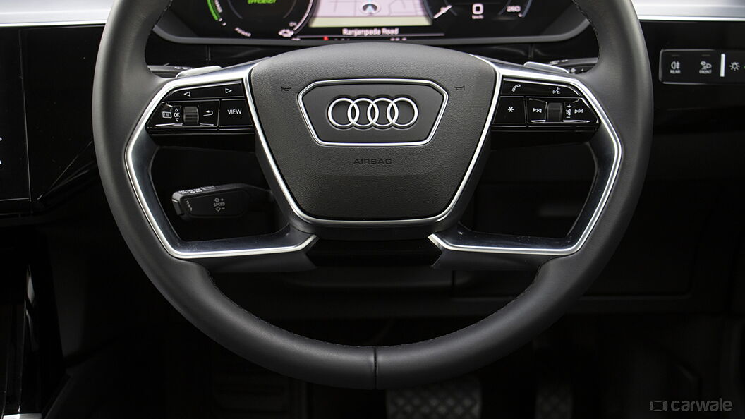 Audi e-tron Horn Boss