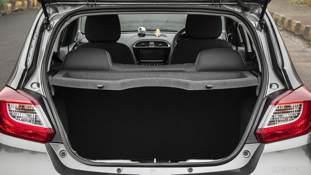 Tata Tiago Bootspace with Parcel Tray/Retractable