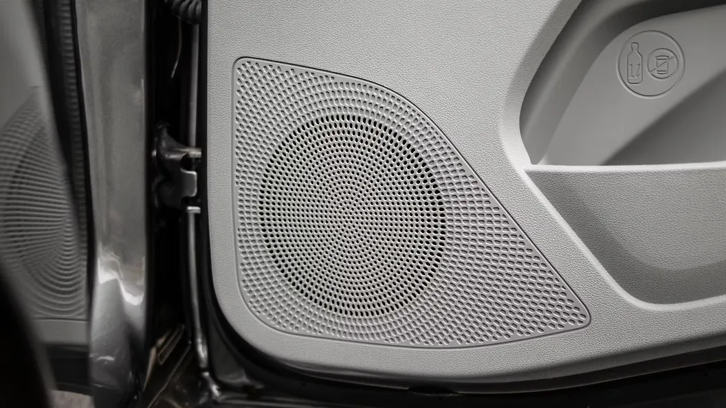 Tiago Rear Tweeters Image, Tiago Photos 