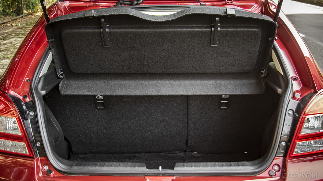 Toyota Glanza [2019-2022] Bootspace with Parcel Tray/Retractable