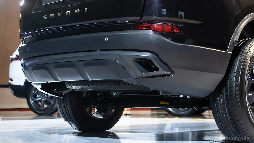 Safari Rear Logo Image, Safari Photos in India - CarWale