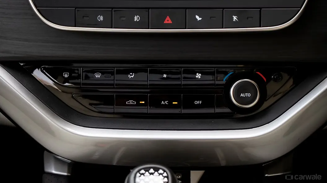 Safari AC Controls Image, Safari Photos in India CarWale
